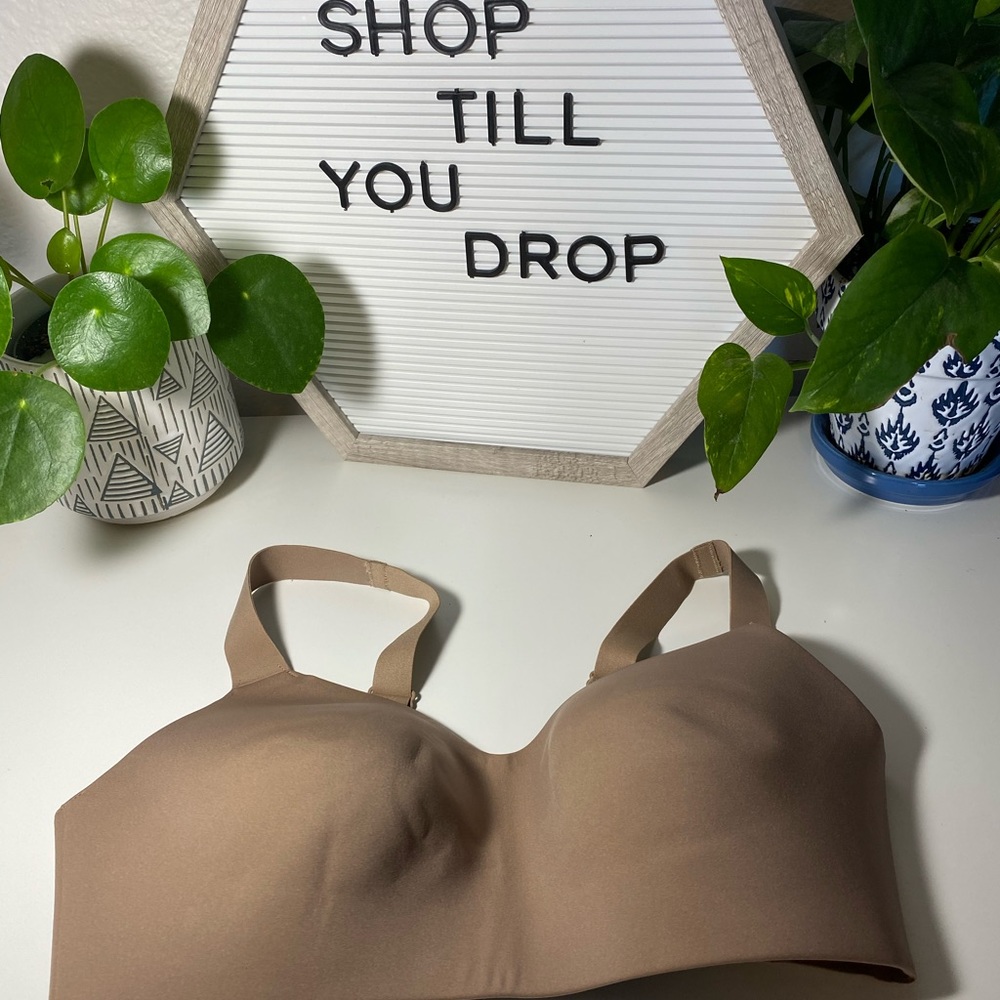NWOT Lululemon Hold True Bra